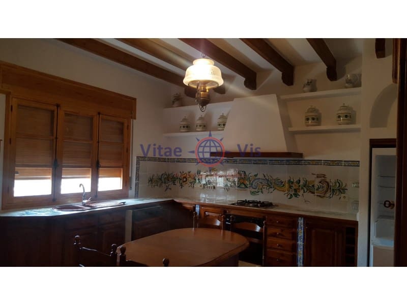 4 slaapkamer Villa te koop in Purias met garage - € 450.000 (Ref: 9666282)