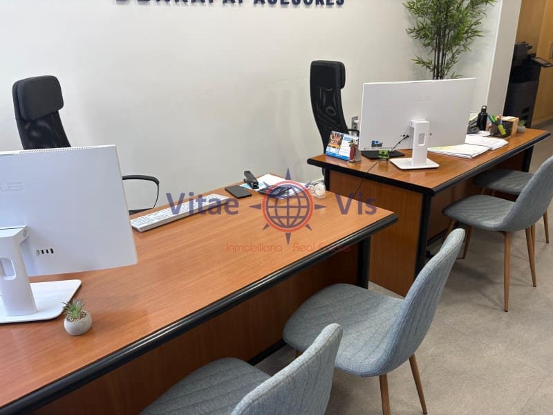 Commercial for sale in Lorca - € 110,000 (Ref: 9738411)