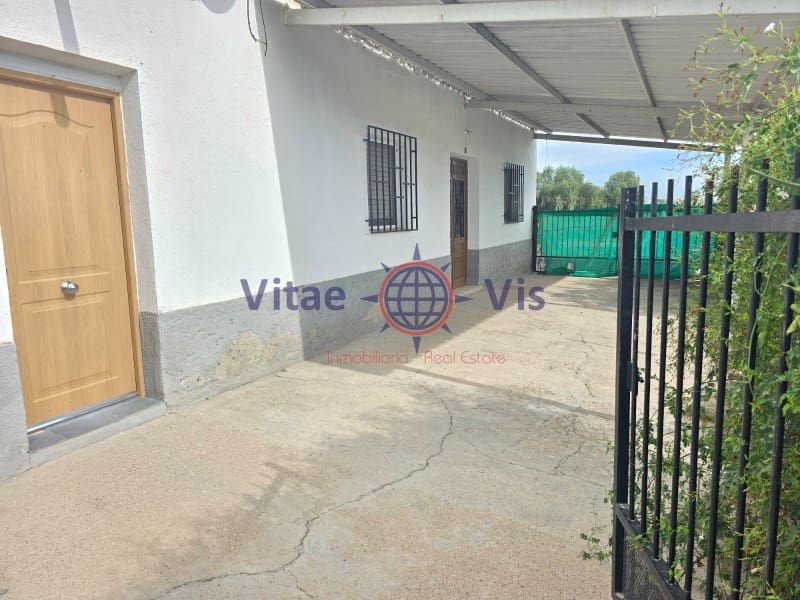 3 bedroom Finca/Country House for sale in La Hoya with garage - € 174,000 (Ref: 9811438)