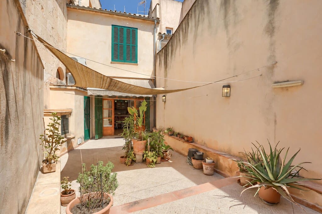 4 bedroom Townhouse for sale in Pollensa / Pollenca - € 1,150,000 (Ref: 10017221)