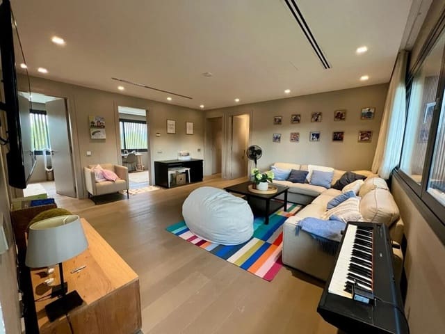 6 bedroom Villa for sale in Santa Ponsa, Calvià with pool - € 4,995,000 (Ref: 10017222)