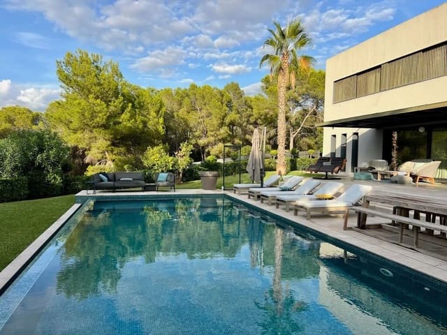 6 bedroom Villa for sale in Santa Ponsa, Calvià with pool - € 4,995,000 (Ref: 10017222)