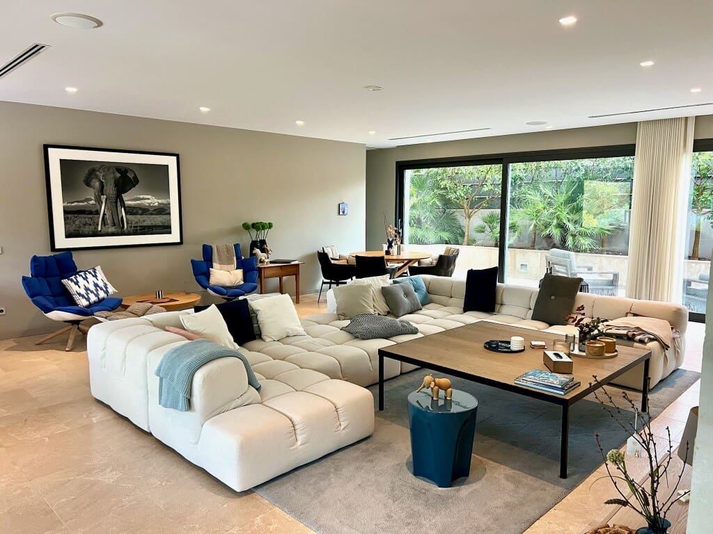 6 bedroom Villa for sale in Santa Ponsa with pool - € 4,995,000 (Ref: 10017222)
