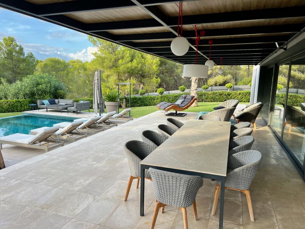 6 bedroom Villa for sale in Santa Ponsa with pool - € 4,995,000 (Ref: 10017222)