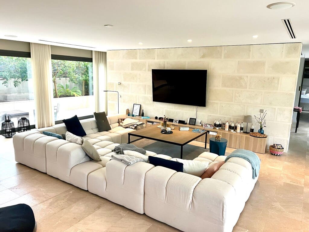 6 bedroom Villa for sale in Santa Ponsa with pool - € 4,995,000 (Ref: 10017222)