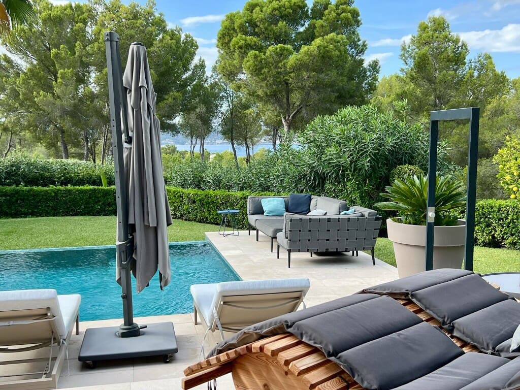 6 bedroom Villa for sale in Santa Ponsa with pool - € 4,995,000 (Ref: 10017222)