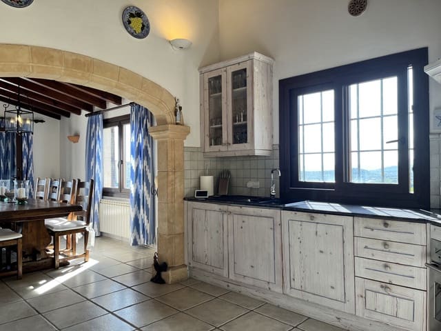 5 soverom Villa til salgs i Pollensa / Pollença med svømmebasseng garasje - € 1 800 000 (Ref: 10042676)