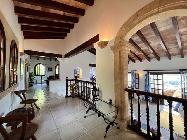 5 soverom Villa til salgs i Pollensa / Pollença med svømmebasseng garasje - € 1 800 000 (Ref: 10042676)