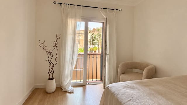 2 bedroom Penthouse for sale in Bendinat, Calvià with pool - € 630,000 (Ref: 10061425)