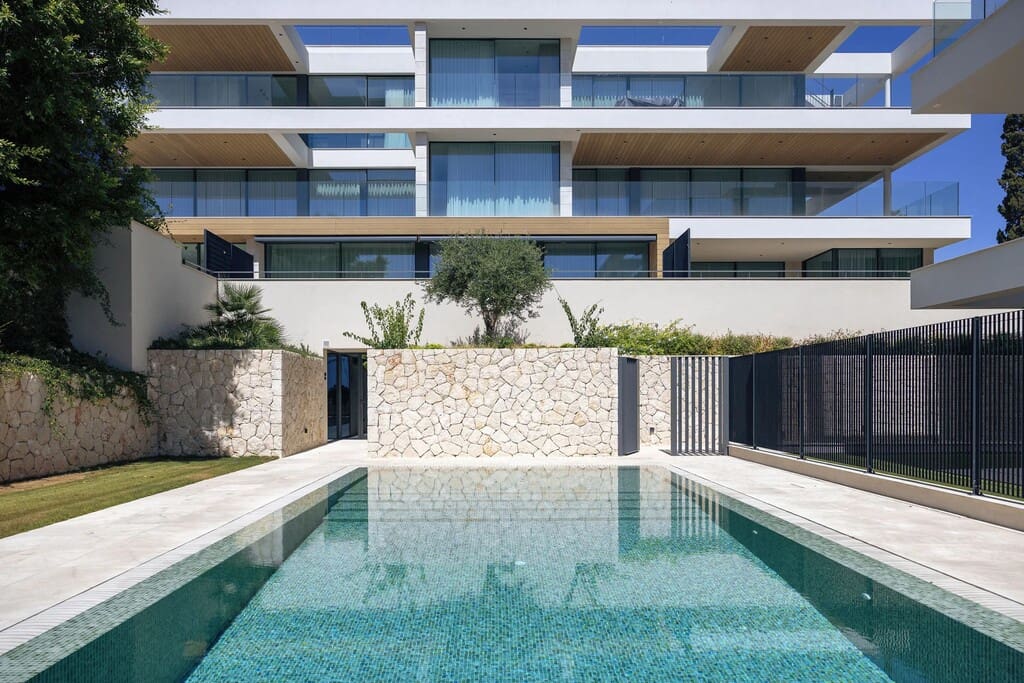 3 soverom Leilighet til salgs i Cala Mayor med svømmebasseng garasje - € 2 150 000 (Ref: 10061431)