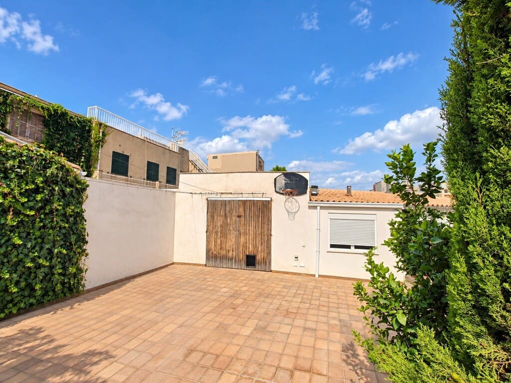 2 bedroom Villa for sale in Es Molinar / El Molinar with pool garage - € 2,655,000 (Ref: 10109084)