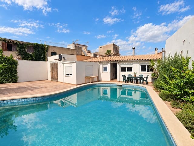 2 bedroom Villa for sale in Es Molinar / El Molinar, Palma de Mallorca with pool garage - € 2,655,000 (Ref: 10109084)