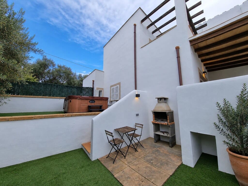 4 soverom Villa til salgs i Cala Murada med svømmebasseng garasje - € 995 000 (Ref: 10146414)