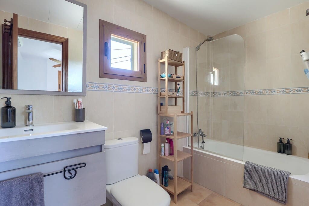 4 soverom Hus til salgs i Buger med garasje - € 455 000 (Ref: 10154869)