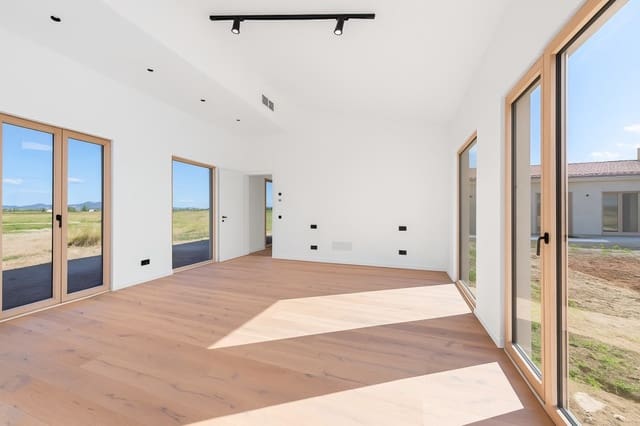 4 bedroom Finca/Country House for sale in Vilafranca de Bonany with pool - € 1,490,000 (Ref: 10166282)