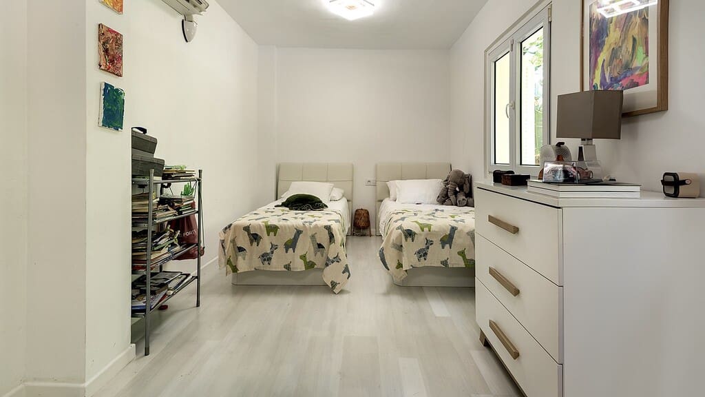 4 slaapkamer Appartement te koop in Bendinat met zwembad garage - € 1.695.000 (Ref: 10173319)