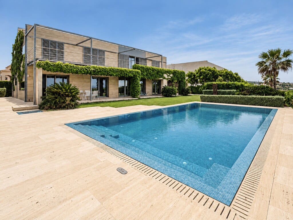 Chalet de 4 habitaciones en Son Veri Nou en venta con piscina garaje - 10.000.000 € (Ref: 10184280)