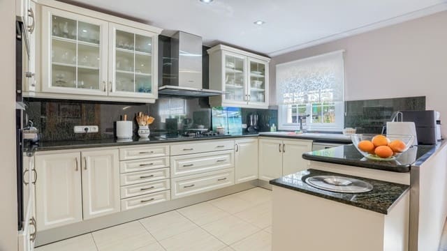 4 chambre Villa/Maison à vendre à Marratxí avec piscine - 1 590 000 € (Ref: 9528528)