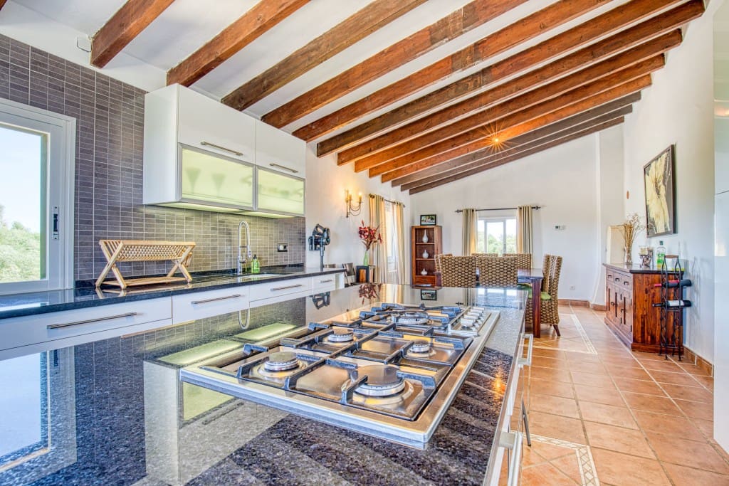 4 bedroom Finca/Country House for sale in Llucmajor with pool garage - € 1,295,000 (Ref: 9528532)