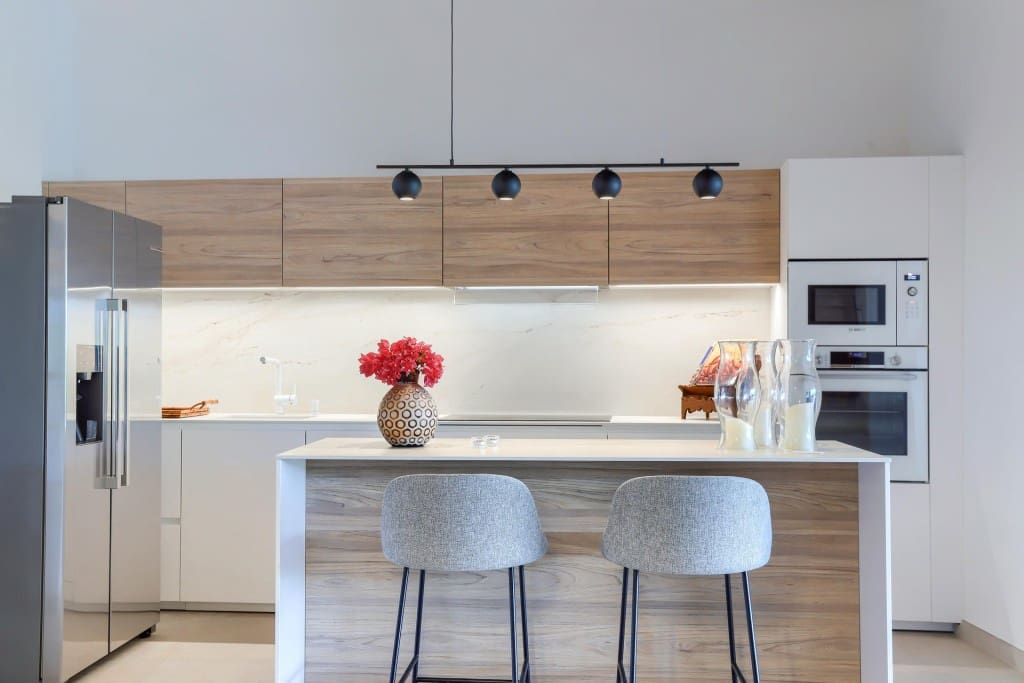 3 makuuhuone Omakotitalo myytävänä paikassa Llubi mukana uima-altaan 
autotalli - 1 320 000 € (Ref: 9528538)