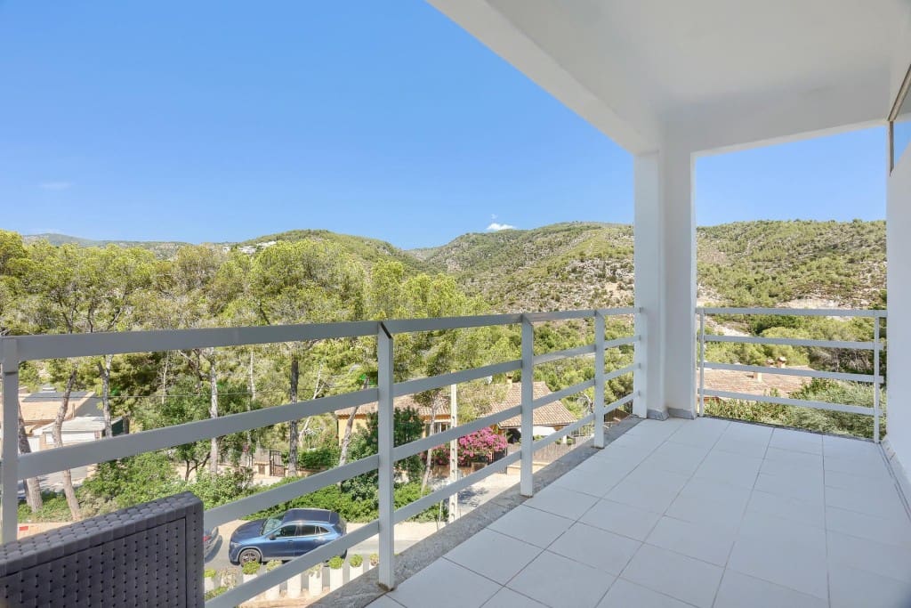 3 soverom Hus til salgs i Portals Nous med svømmebasseng garasje - € 745 000 (Ref: 9528543)