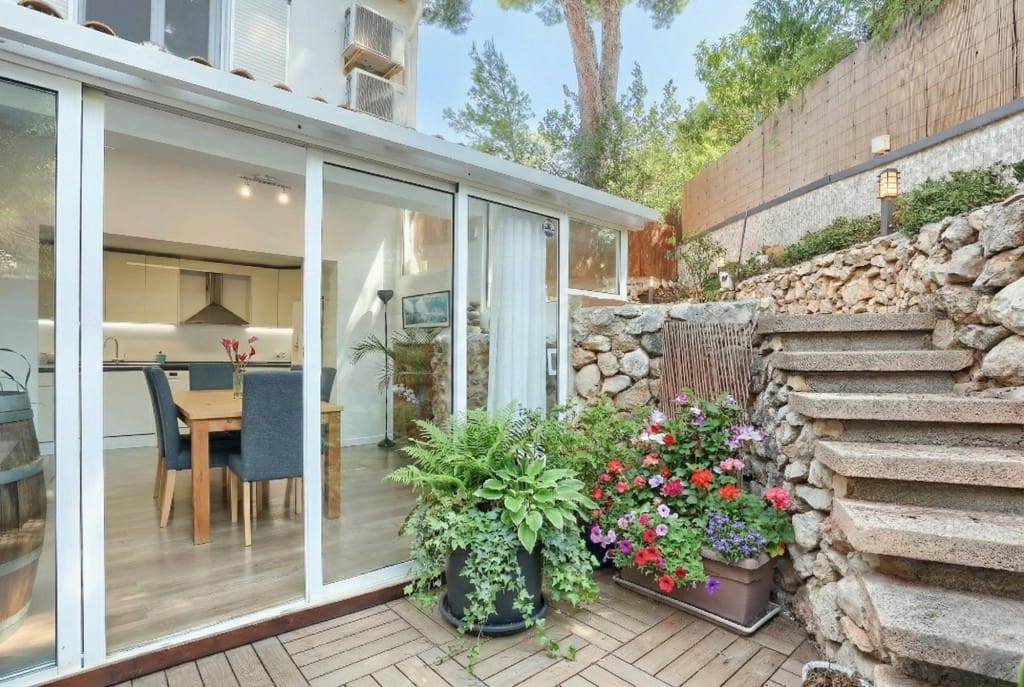 3 soverom Hus til salgs i Portals Nous med svømmebasseng garasje - € 745 000 (Ref: 9528543)