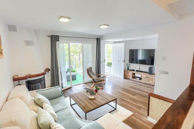 3 soverom Hus til salgs i Portals Nous, Calvià med svømmebasseng garasje - € 745 000 (Ref: 9528543)