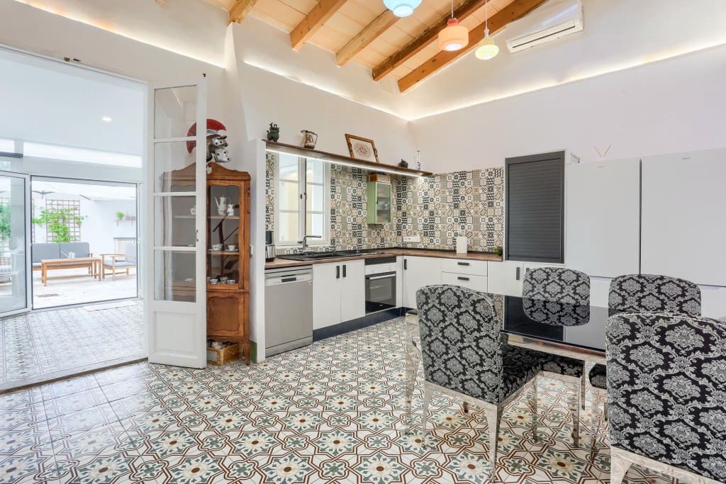 2 slaapkamer Huis te koop in Palma de Mallorca - € 749.000 (Ref: 9528545)