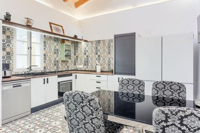 2 slaapkamer Huis te koop in Santa Catalina, Palma de Mallorca - € 749.000 (Ref: 9528545)