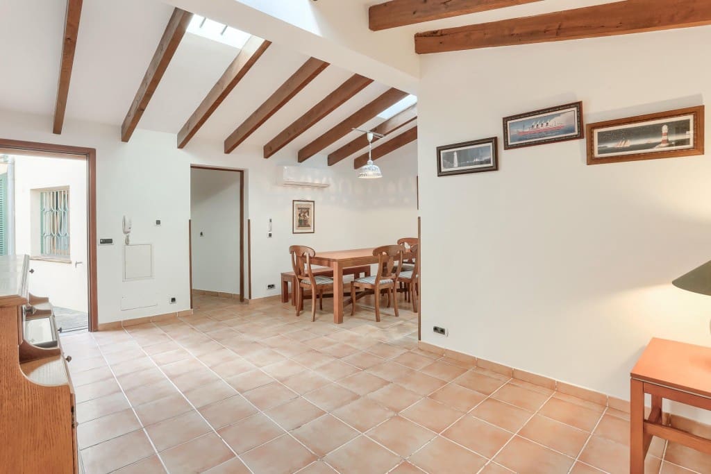 Commercial for sale in Pollensa / Pollenca with garage - € 900,000 (Ref: 9528548)