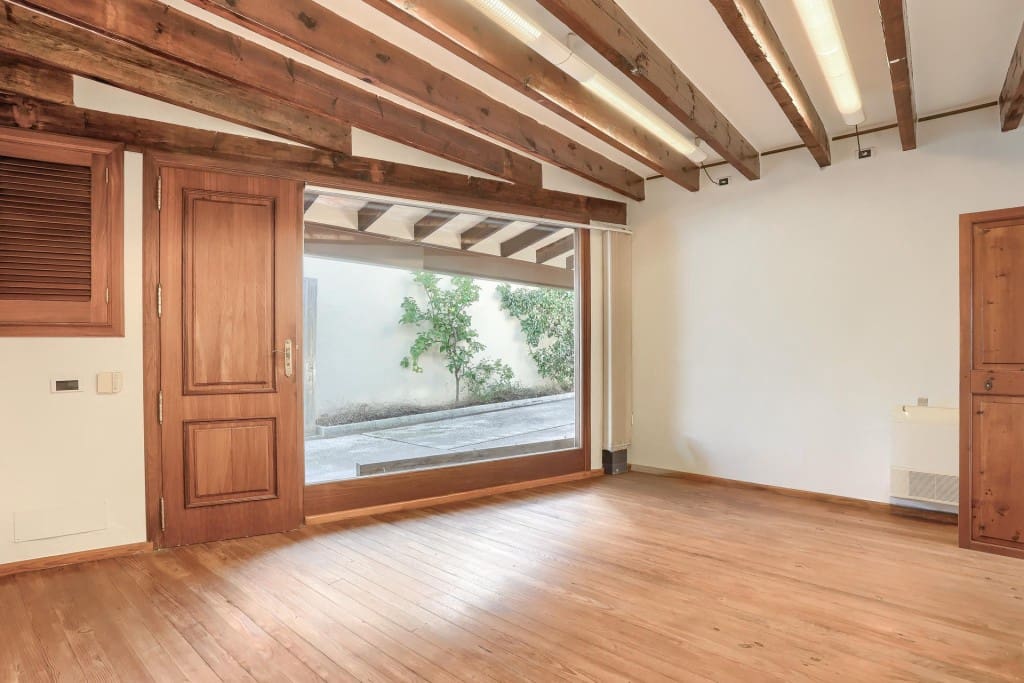 Commercial for sale in Pollensa / Pollenca with garage - € 900,000 (Ref: 9528548)