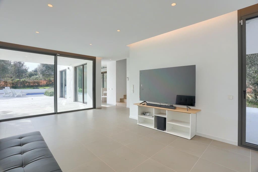 3 bedroom Villa for sale in Pollensa / Pollenca with pool - € 1,050,000 (Ref: 9530086)