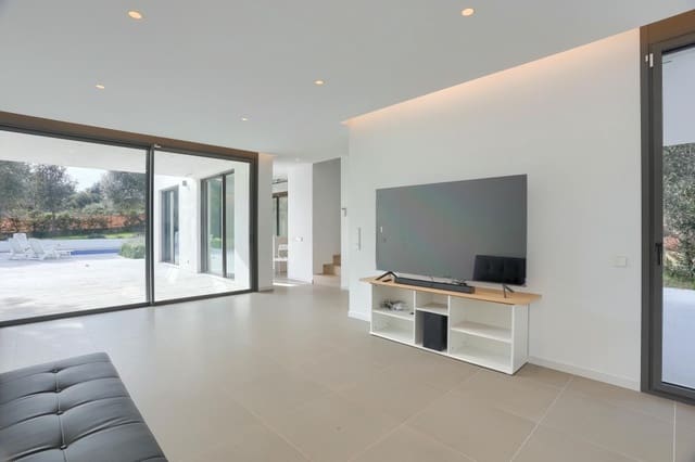 3 bedroom Villa for sale in Pollensa / Pollença with pool - € 1,050,000 (Ref: 9530086)