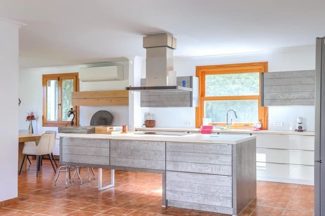 6 slaapkamer Finca/Landhuis te koop in Alcúdia met zwembad garage - € 2.690.000 (Ref: 9530092)