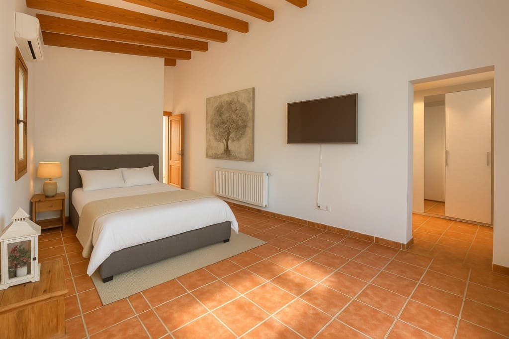 6 bedroom Finca/Country House for sale in Alcudia with pool garage - € 2,690,000 (Ref: 9530092)