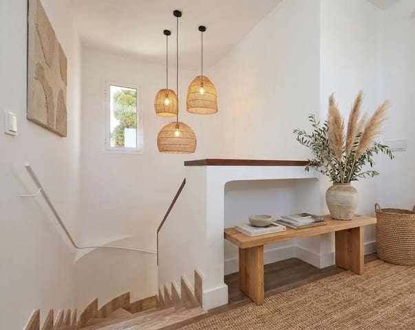 3 soverom Villa til salgs i Santa Ponsa, Calvià med svømmebasseng garasje - € 1 750 000 (Ref: 9530094)