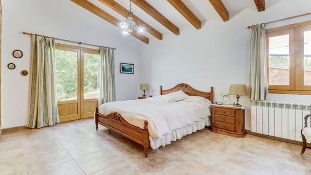 4 slaapkamer Villa te koop in Bunyola met zwembad garage - € 1.250.000 (Ref: 9533276)