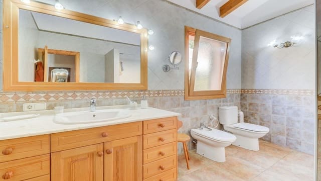 4 slaapkamer Villa te koop in Bunyola met zwembad garage - € 1.250.000 (Ref: 9533276)