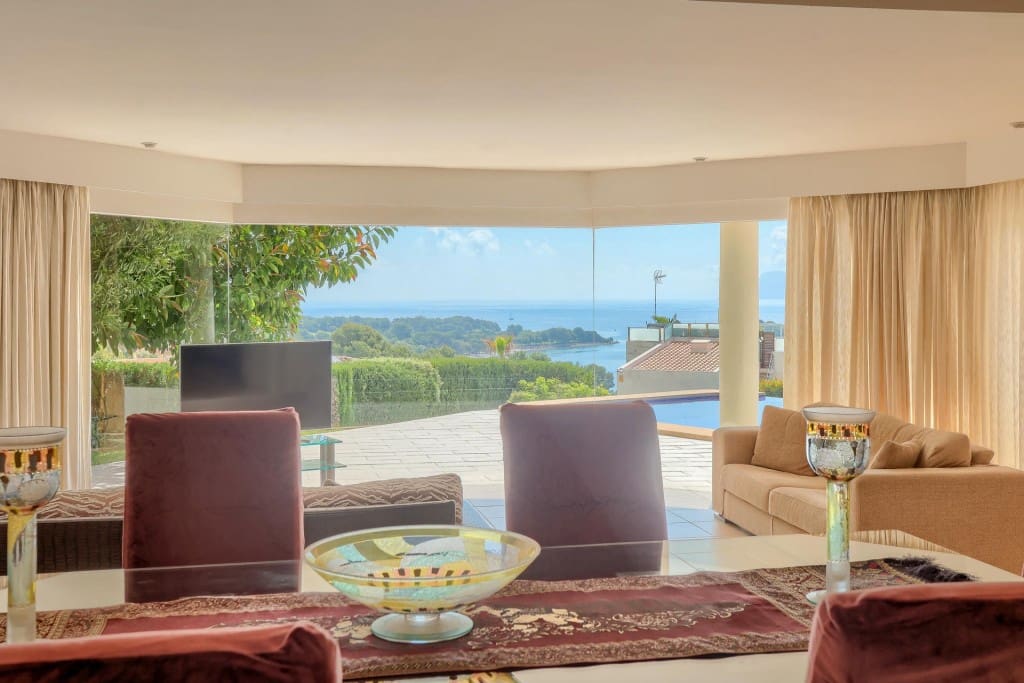 5 bedroom Villa for sale in Alcudia with pool garage - € 2,275,000 (Ref: 9533279)