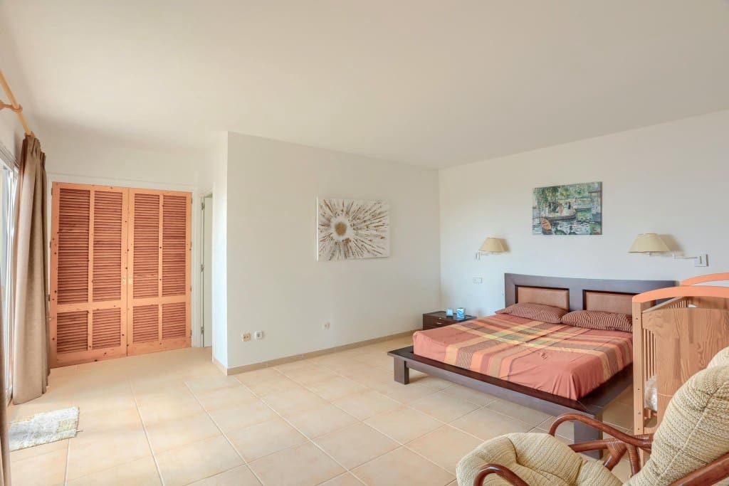 5 bedroom Villa for sale in Alcudia with pool garage - € 2,275,000 (Ref: 9533279)