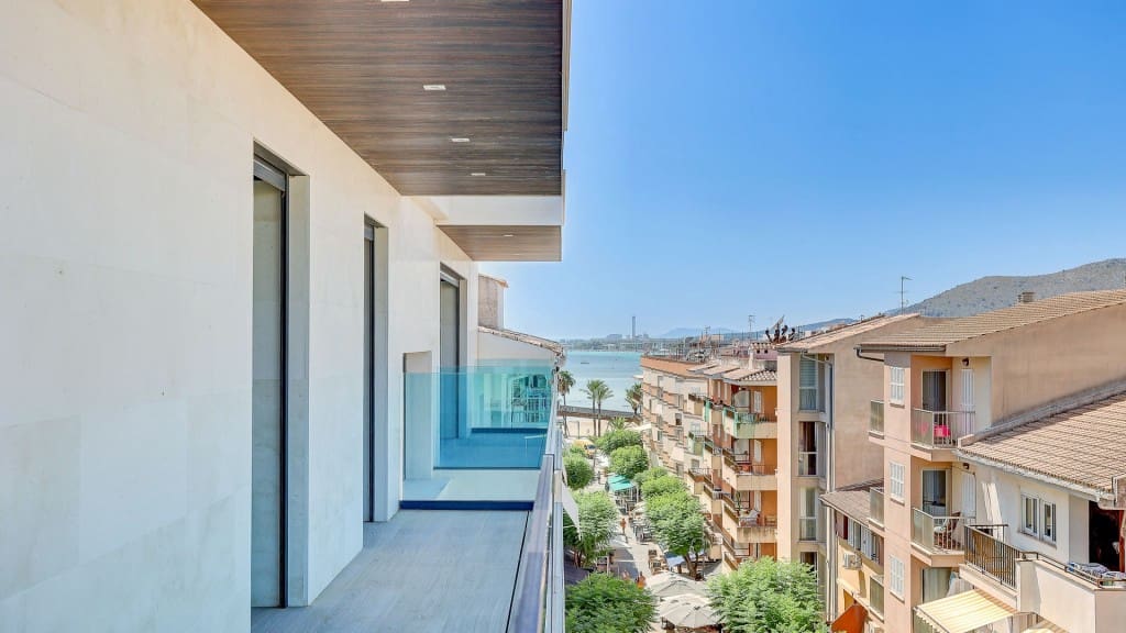 3 soverom Penthouse til salgs i Puerto de Alcudia med garasje - € 1 300 000 (Ref: 9533280)