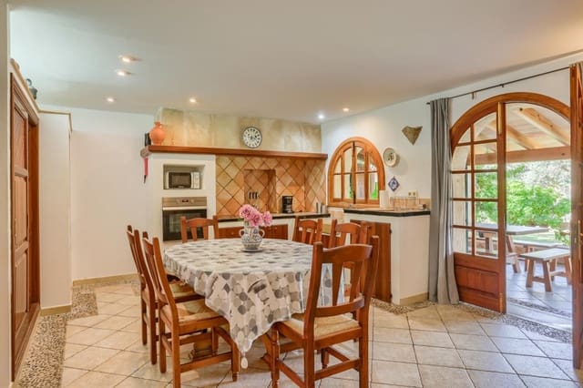 4 slaapkamer Finca/Landhuis te koop in Pollensa / Pollença met zwembad garage - € 1.395.000 (Ref: 9533290)