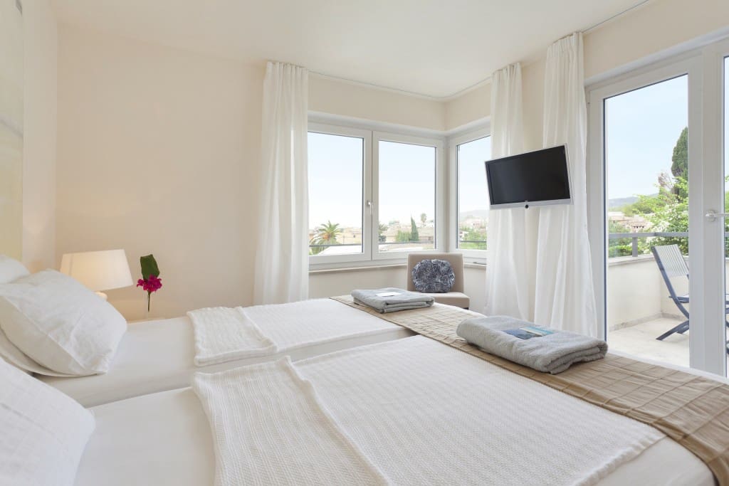 6 bedroom Villa for sale in Palma de Mallorca with pool garage - € 2,490,000 (Ref: 9533291)