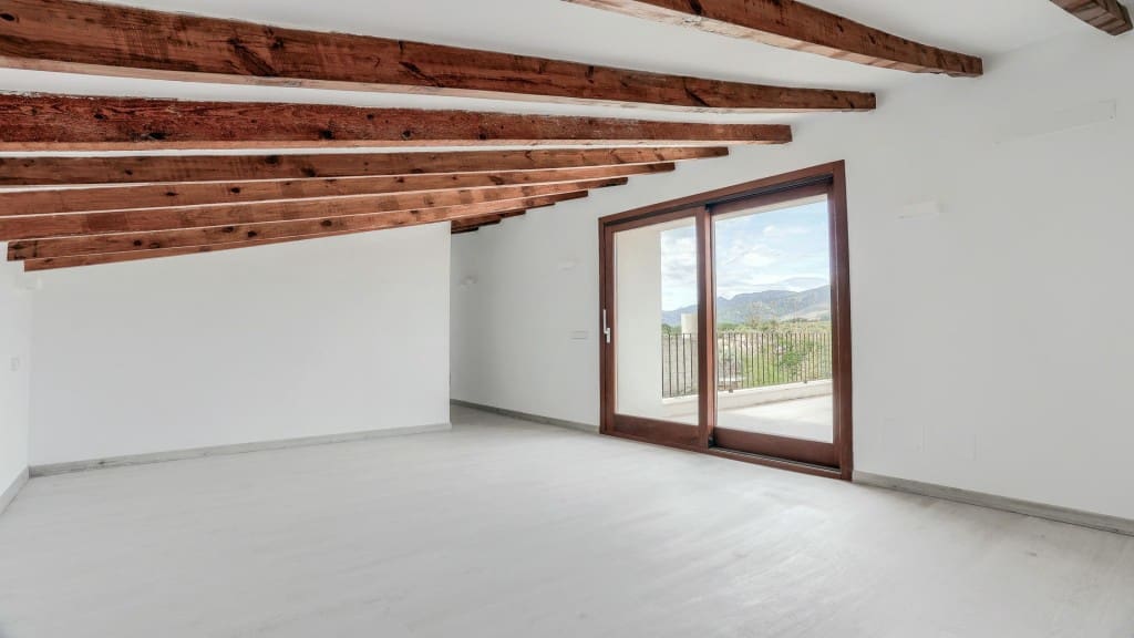 4 bedroom Townhouse for sale in Campanet with pool - € 1,090,000 (Ref: 9533295)