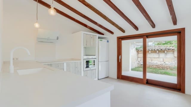 4 chambre Maison de Ville à vendre à Campanet avec piscine - 1 090 000 € (Ref: 9533295)