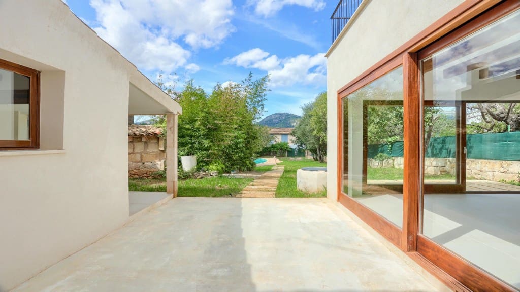 4 bedroom Townhouse for sale in Campanet with pool - € 1,090,000 (Ref: 9533295)