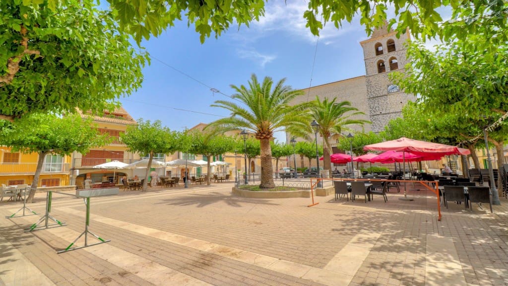 4 bedroom Townhouse for sale in Campanet with pool - € 1,090,000 (Ref: 9533295)