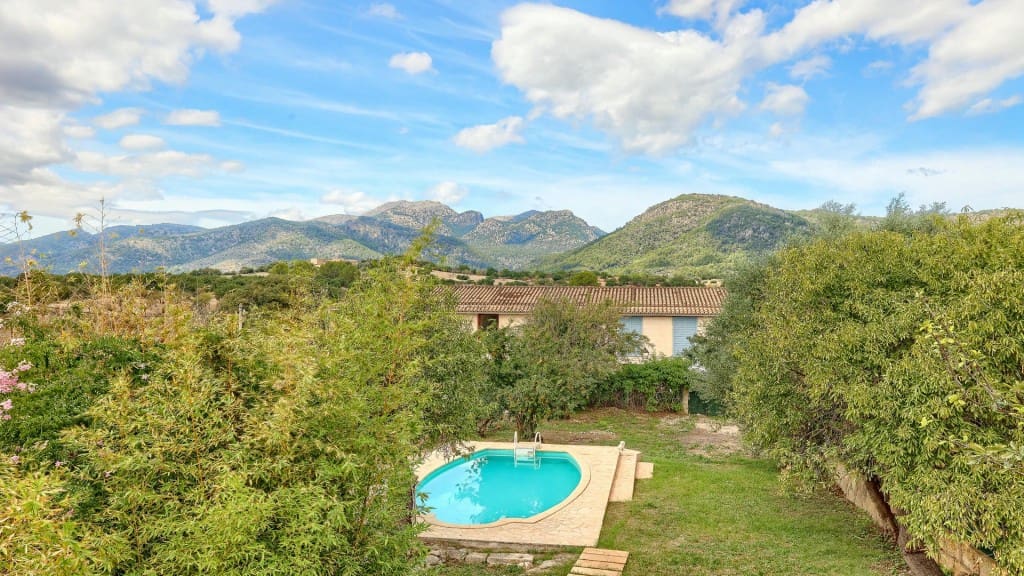 4 bedroom Townhouse for sale in Campanet with pool - € 1,090,000 (Ref: 9533295)