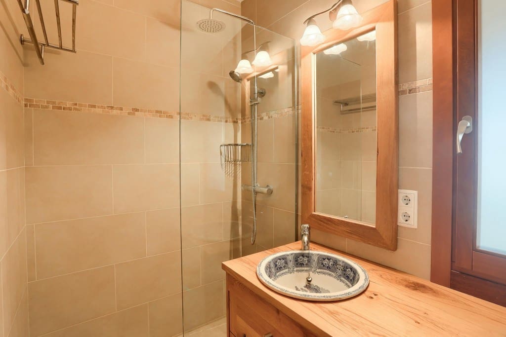 3 slaapkamer Villa te koop in Puntiro met zwembad garage - € 1.855.000 (Ref: 9533298)