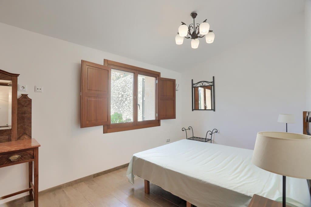 3 slaapkamer Villa te koop in Puntiro met zwembad garage - € 1.855.000 (Ref: 9533298)